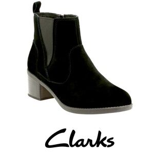 CLARK'S | NEVELLE BELL | SUEDE ANKLE BOOTS | SIZE 10